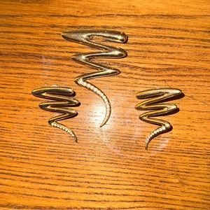 Costume jewelry lightening bolt earrings and brooch